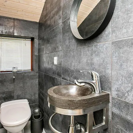 Feriehus 8 Person In