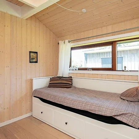 8 Person In Dannemare-by Traum