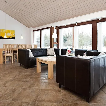 8 Person In Dannemare-by Traum * Dannemare