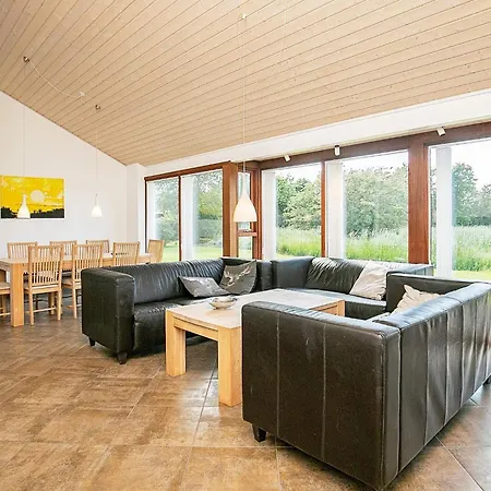 4 Star In Holiday home